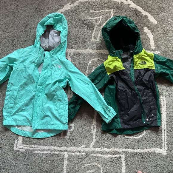 The North Face Toddler Windbreakers - bundle of two - Green + Aqua